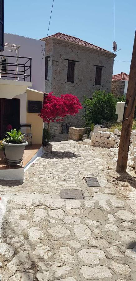 Yiayia'S Home Chalki Town Екстер'єр фото