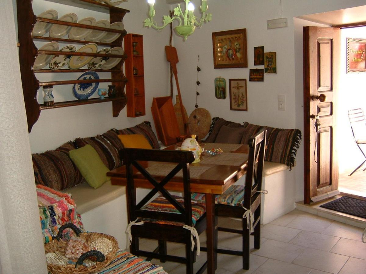 Yiayia'S Home Chalki Town Екстер'єр фото