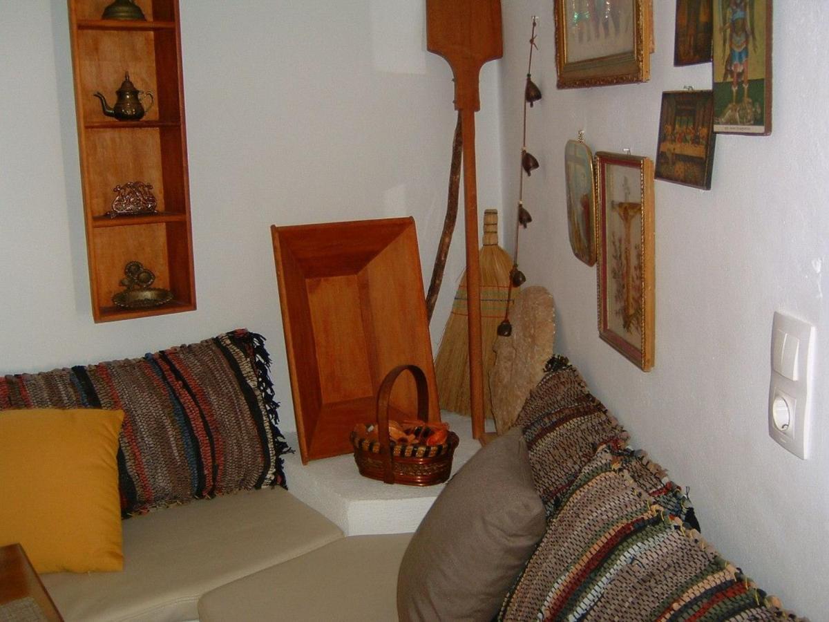 Yiayia'S Home Chalki Town Екстер'єр фото