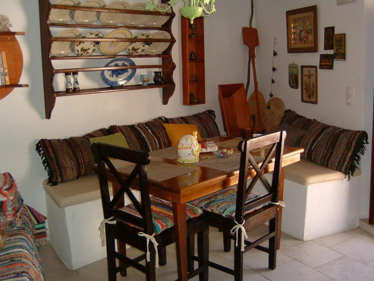 Yiayia'S Home Chalki Town Екстер'єр фото