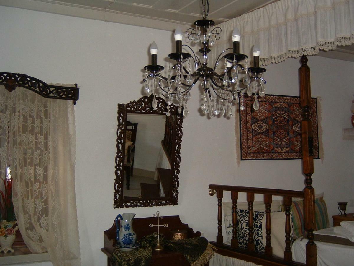 Yiayia'S Home Chalki Town Екстер'єр фото
