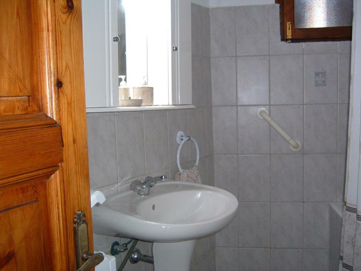 Yiayia'S Home Chalki Town Екстер'єр фото